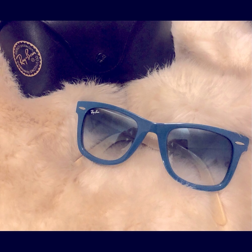 RAY-BAN Wayfarer Vintage Sunglasses | Color: Blue w/ Cream | Size: One Size
